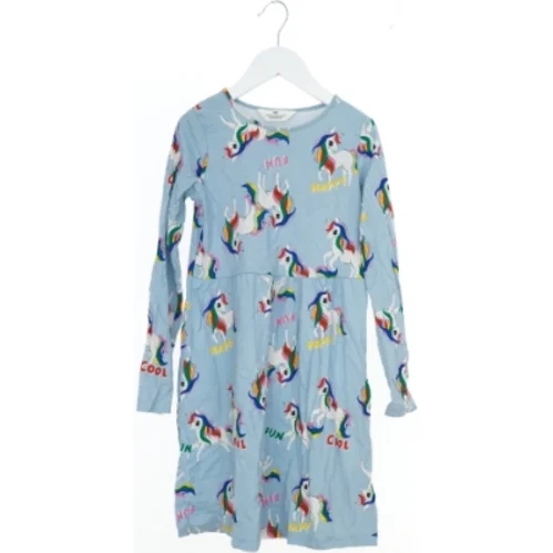 Kjole med enhjørningeprint fra H&M (str. 140)