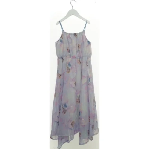 Kjole fra H&M (str. 140 cm)