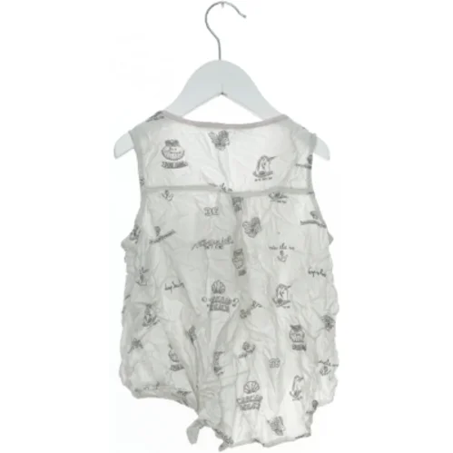 Sommerdragt med maritime motiver fra H&M (str. 140)