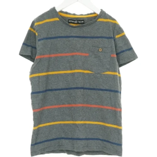 T-Shirt fra Outfitters (str. 152 cm)