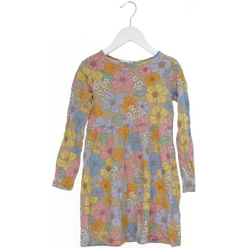 Langærmet blomstret kjole fra H&M (str. 128)