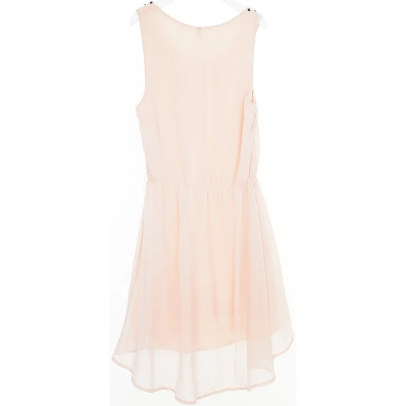 Ærmeløs kjole med nitter fra Outfitters Nation (str. S)