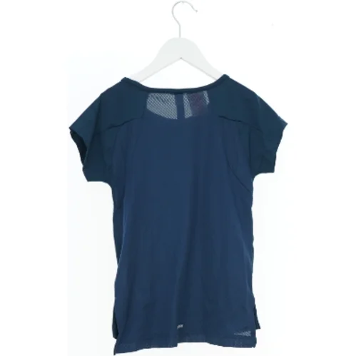 Blå T-shirt med danseskrift fra Adidas (str. 140)