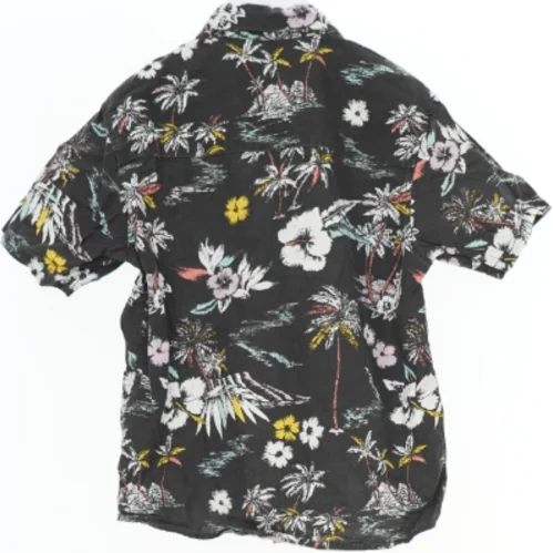 Hawaii skjorte med blomsterprint fra Zara (str. 128)