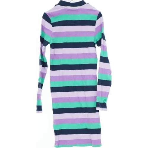 Stribet kjole med lange ærmer fra We (str. 128)