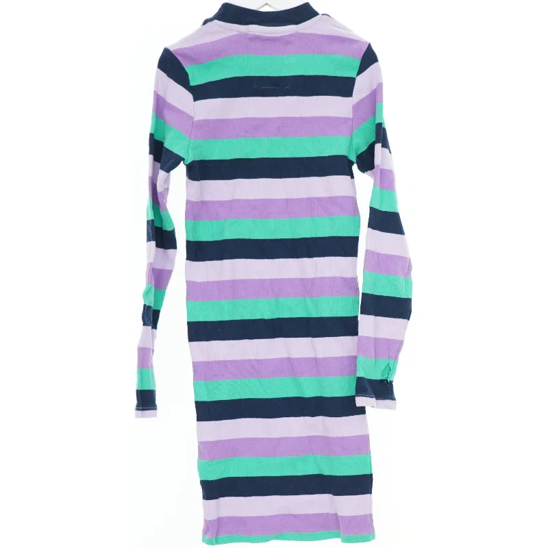 Stribet kjole med lange ærmer fra We (str. 128)