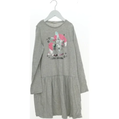 Kjole fra H&M (str. 140 cm)