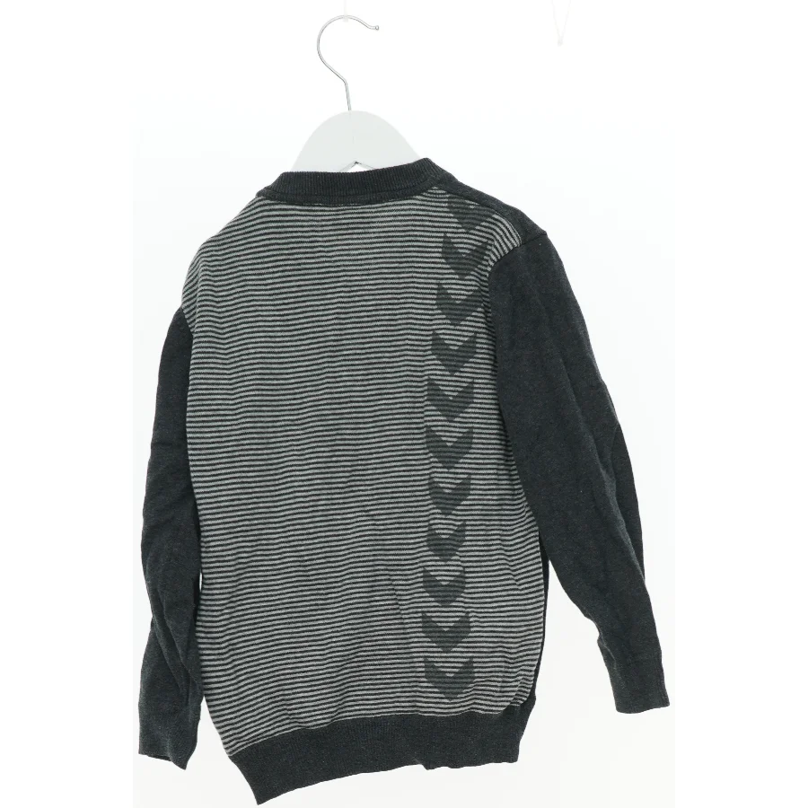 Trøje fra Hummel (str. 122 cm)