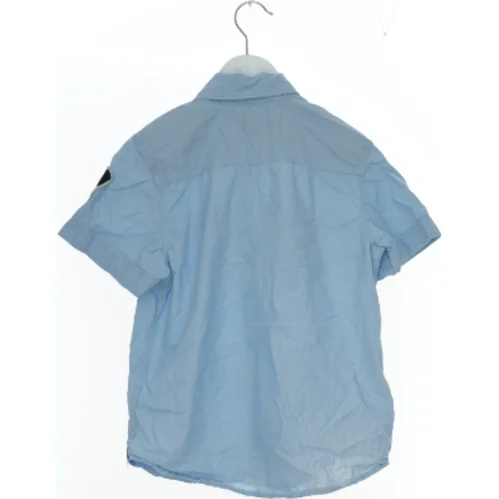 Kortærmet skjorte med lommer fra Logg (str. 146)