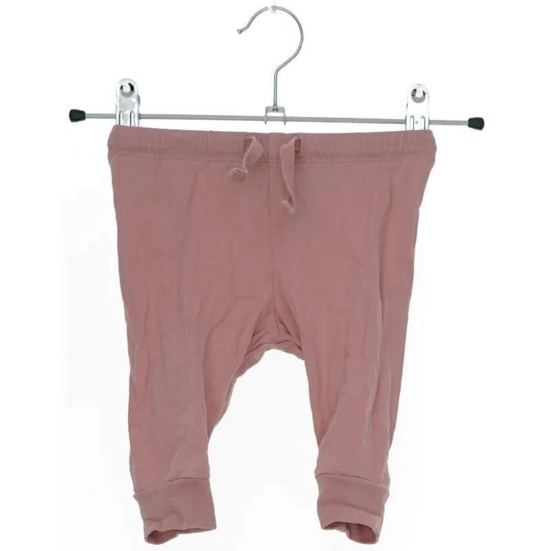 Lyserøde babybukser fra H&M (str. 62)