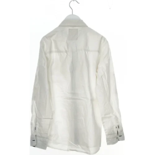 Hvid skjorte med lommer (str. 164)