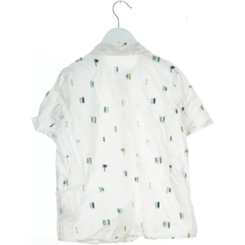 Hvid skjorte med print fra H&M (str. 140)