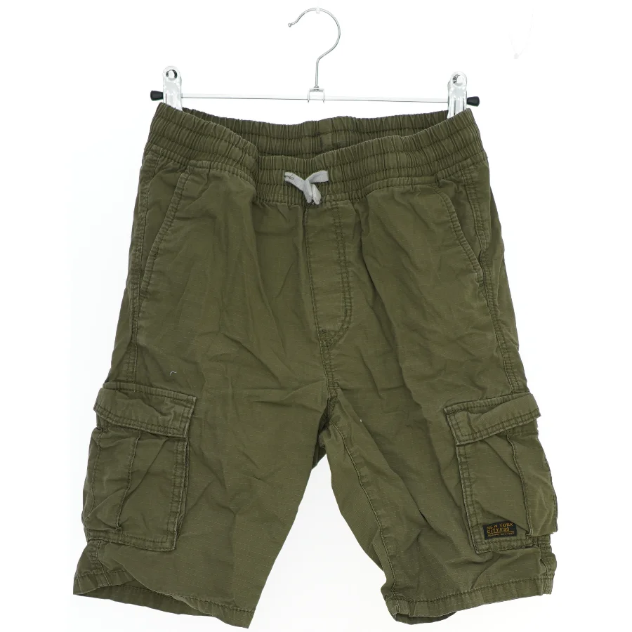  Shorts fra H&M (str. 146)