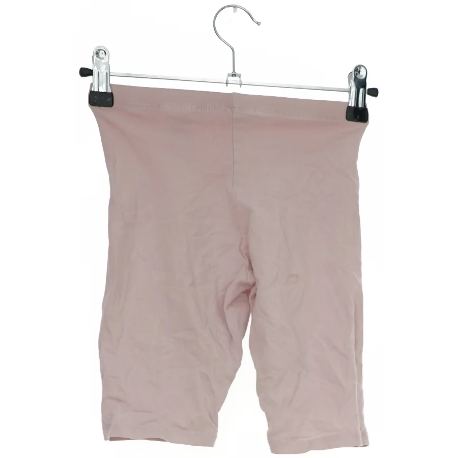Lyserøde shorts fra H&M (str. 134)