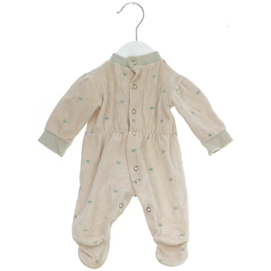Babydragt med hjerteprint fra Petit Coeur (str. 80)