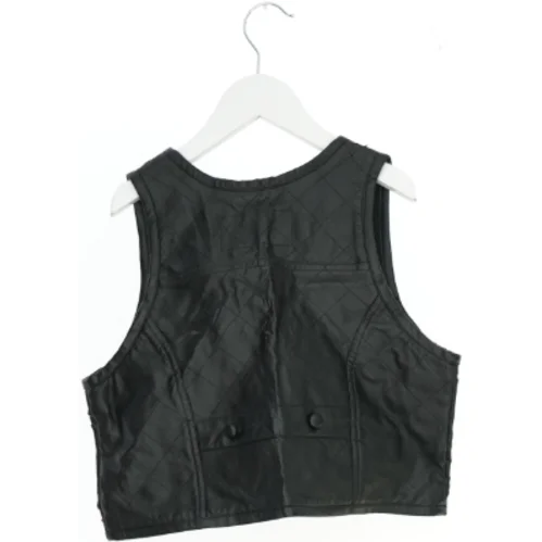 Sort D-YelO vest fra D-XEL (str. 176)