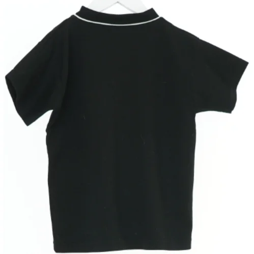 Sort Nike t-shirt med hvide striber fra Nike (str. 104)