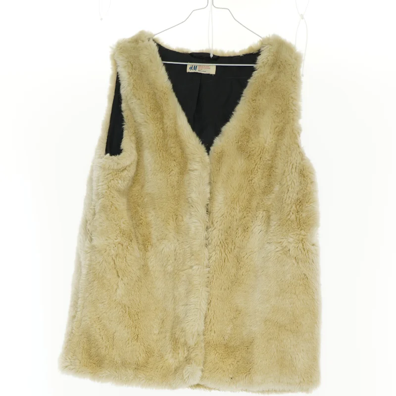 Vest i fake fur fra H&M (str. 146 cm)