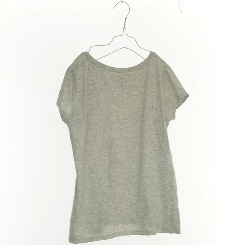 T-Shirt fra H&M (str. 146 cm)