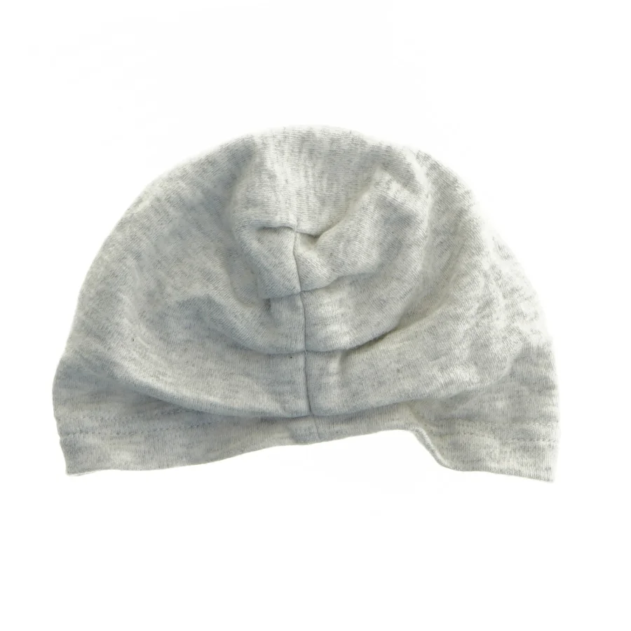 Grå hue (str. 16,5x11,5 cm)