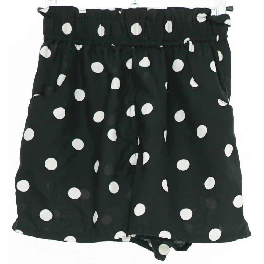 Polkaprikkede shorts fra VRS (str. 140)