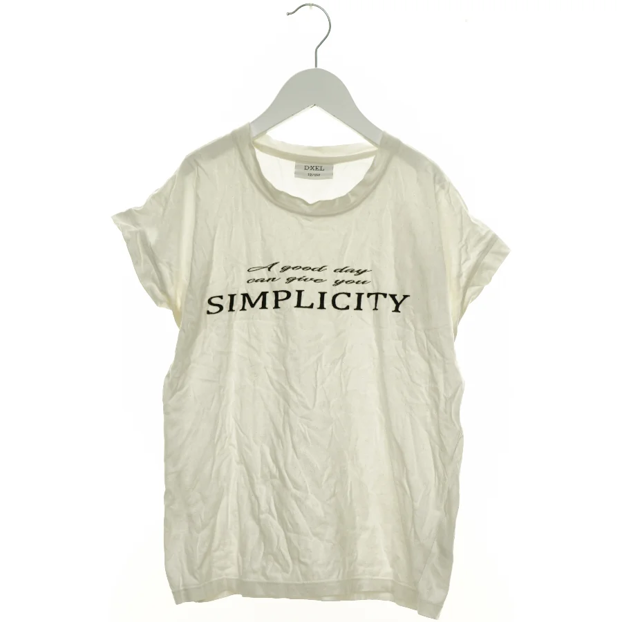 T-Shirt fra D-XEL (str. 152 cm)