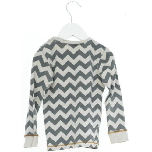 Langærmet bluse med zigzag mønster fra En Fant (str. 92)