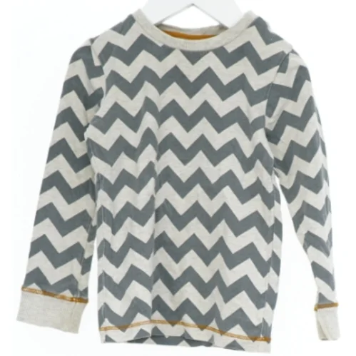 Langærmet bluse med zigzag mønster fra En Fant (str. 92)