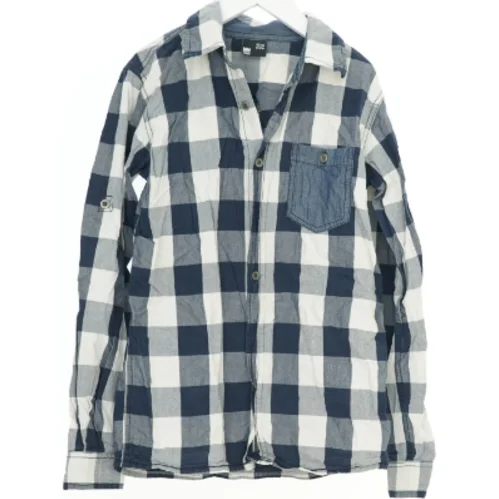 Skjorte (str. 152 cm)