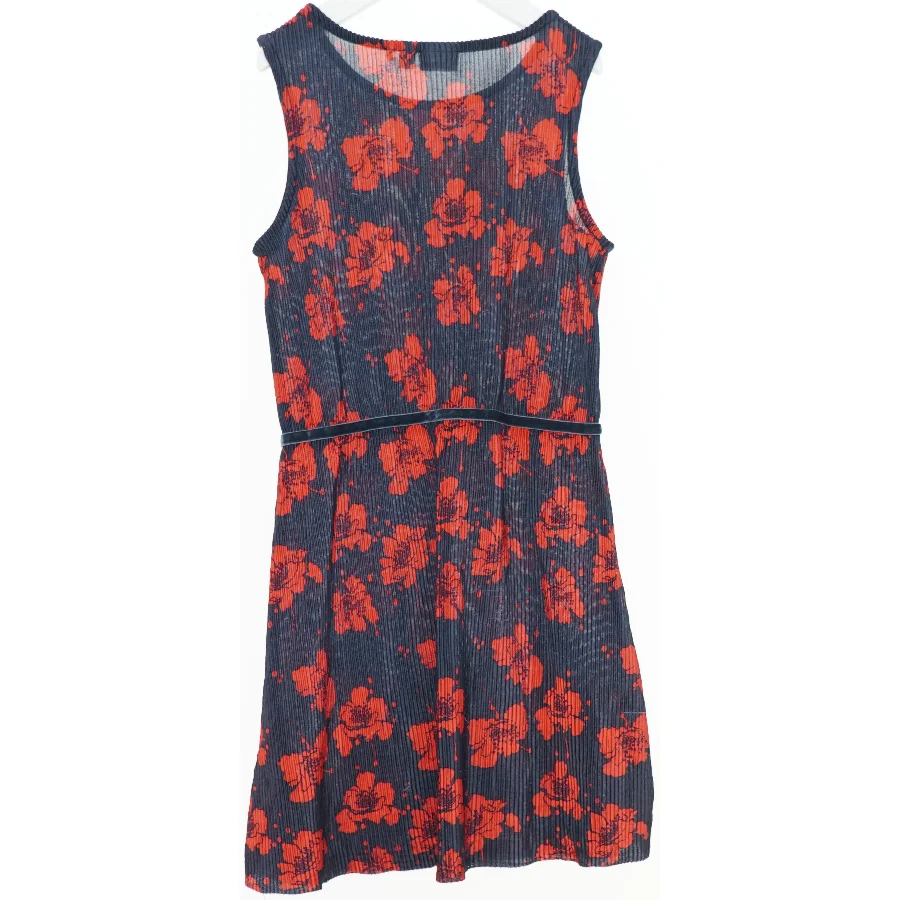 Blomstret midi-kjole fra Name It (str. 128)