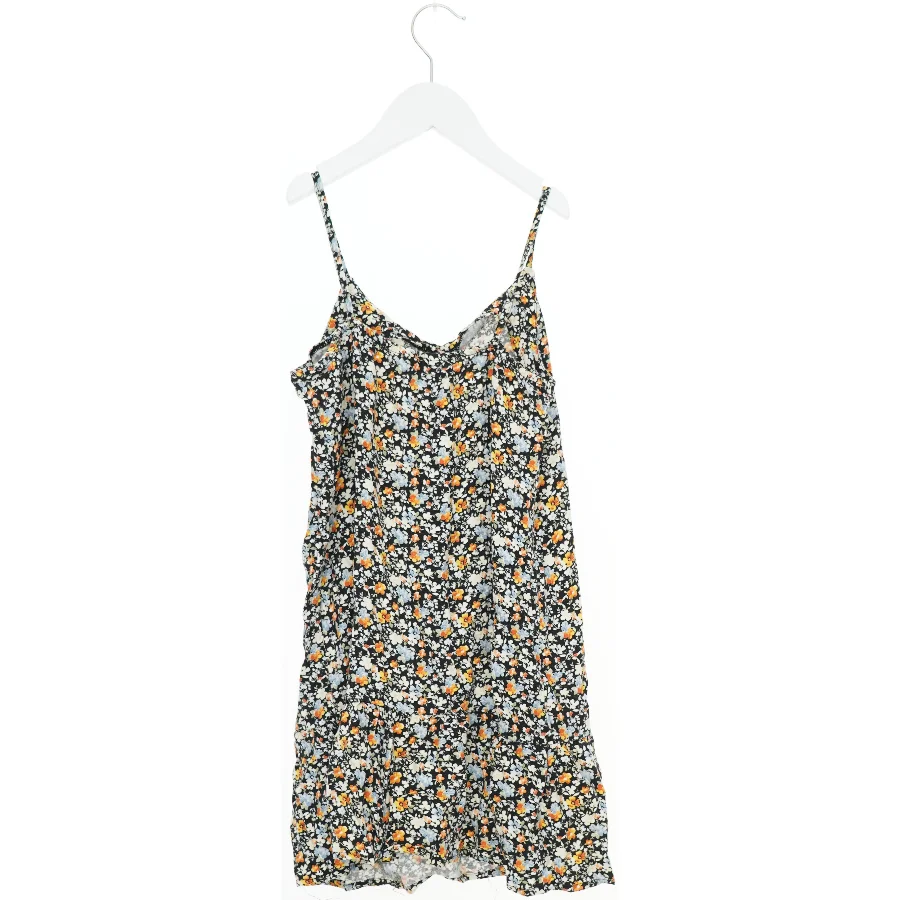 Blomstret sommerkjole fra Primark (str. 140)