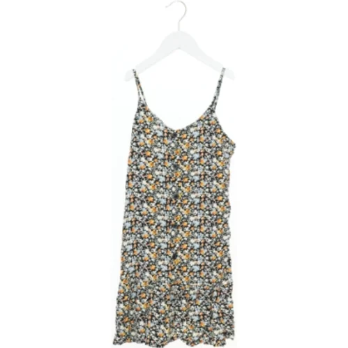 Blomstret sommerkjole fra Primark (str. 140)
