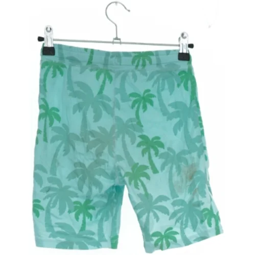 Badeshorts med palmeprint fra H&M (str. 134)