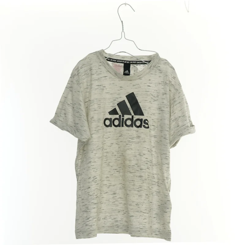 T-Shirt fra Adidas (str. 134 cm)