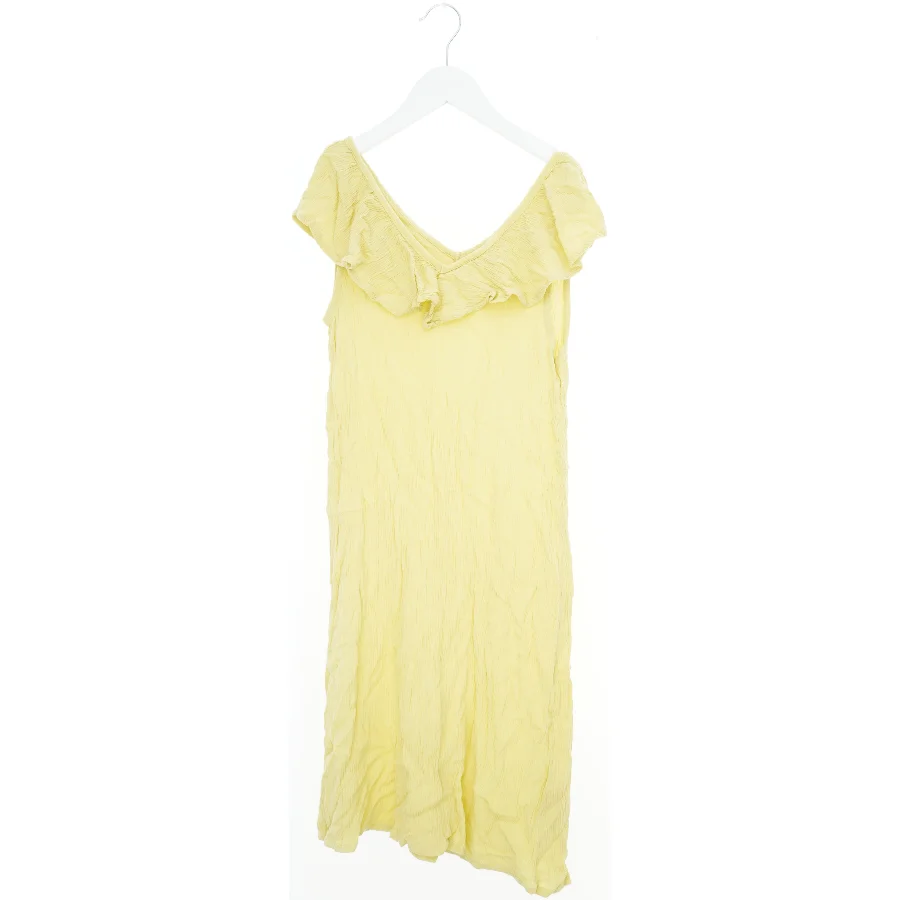 Lang gul kjole med flæser fra Ichi (str. XS)