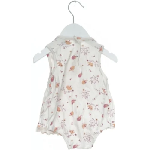 Sød bodystocking med fugleprint fra Bon Bébé (str. 74)