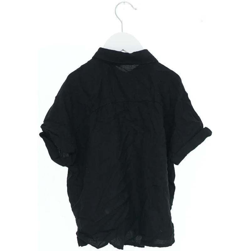 Kortærmet skjorte fra H&M (str. 140)