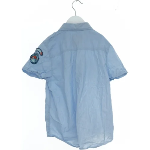 Kortærmet skjorte i lyseblå fra Logg (str. 146)