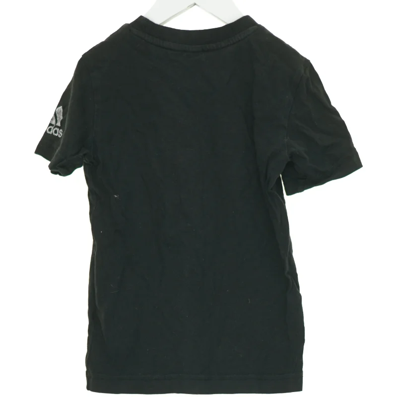 T-Shirt fra Adidas (str. 116 cm)