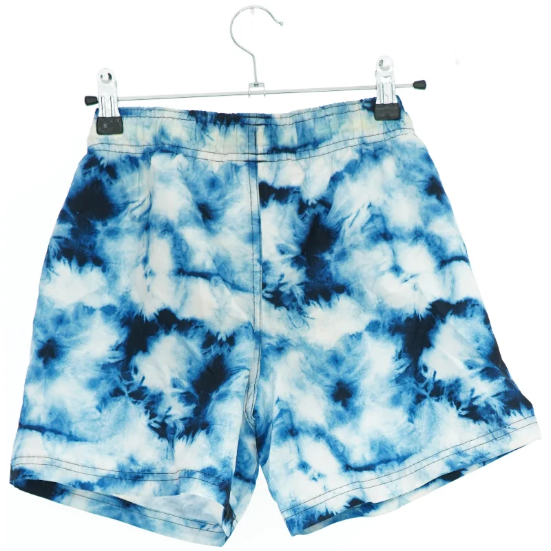 Bademode med blå mønster fra H&M (str. 140)