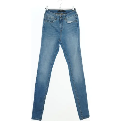 Blå jeans fra Vero moda (str. M)