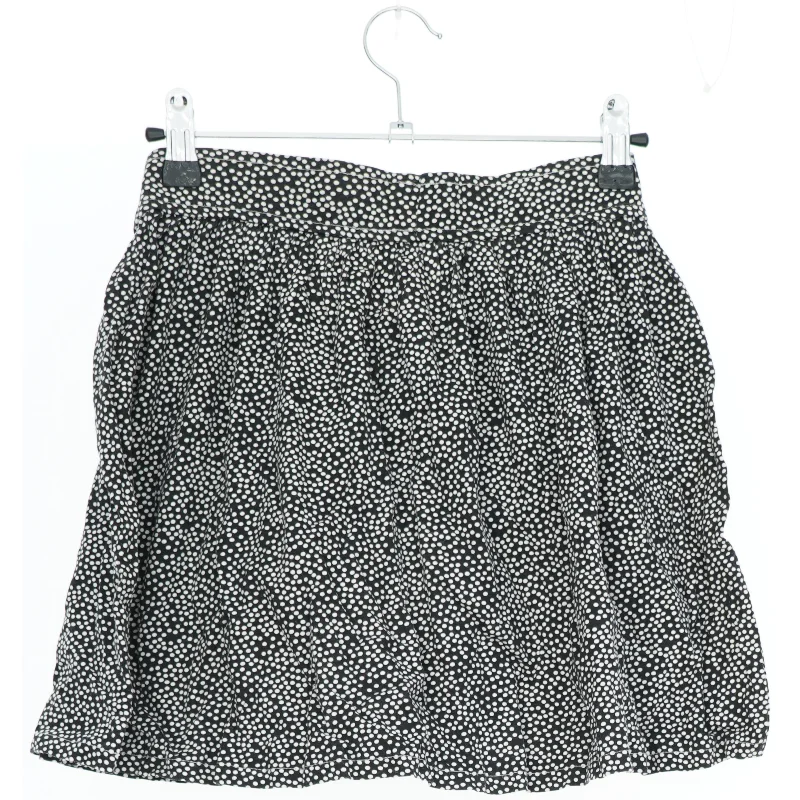 Nederdel med prikket mønster fra YD (str. 152)