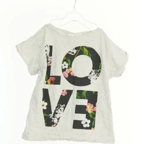 T-Shirt fra H&M (str. 146 cm)