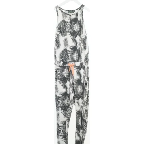 Sommerdragt med bladmønster fra Tumble n Dry (str. 146)