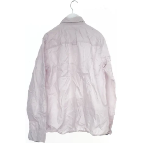 Lyserød skjorte med knapper fra Logg (str. 158)