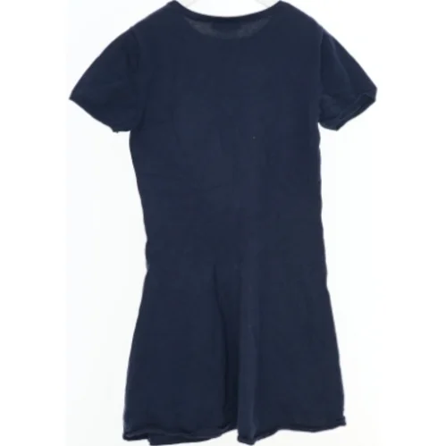 Blå kjole med perlepynt fra H&M (str. 152)