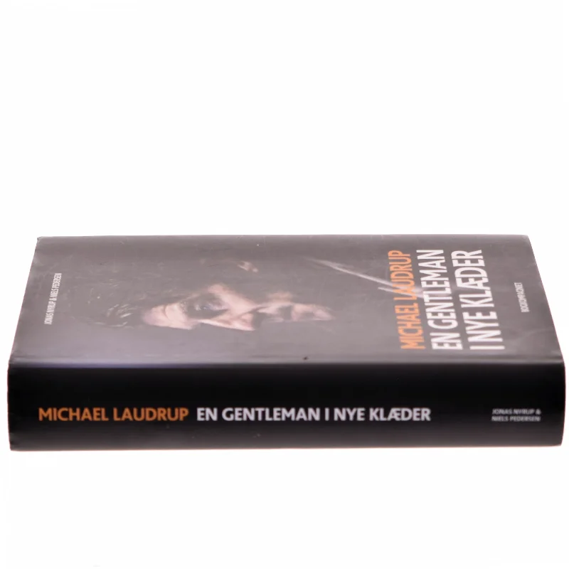 Michael Laudrup - en gentleman i nye klæder af Jonas Nyrup (Bog)