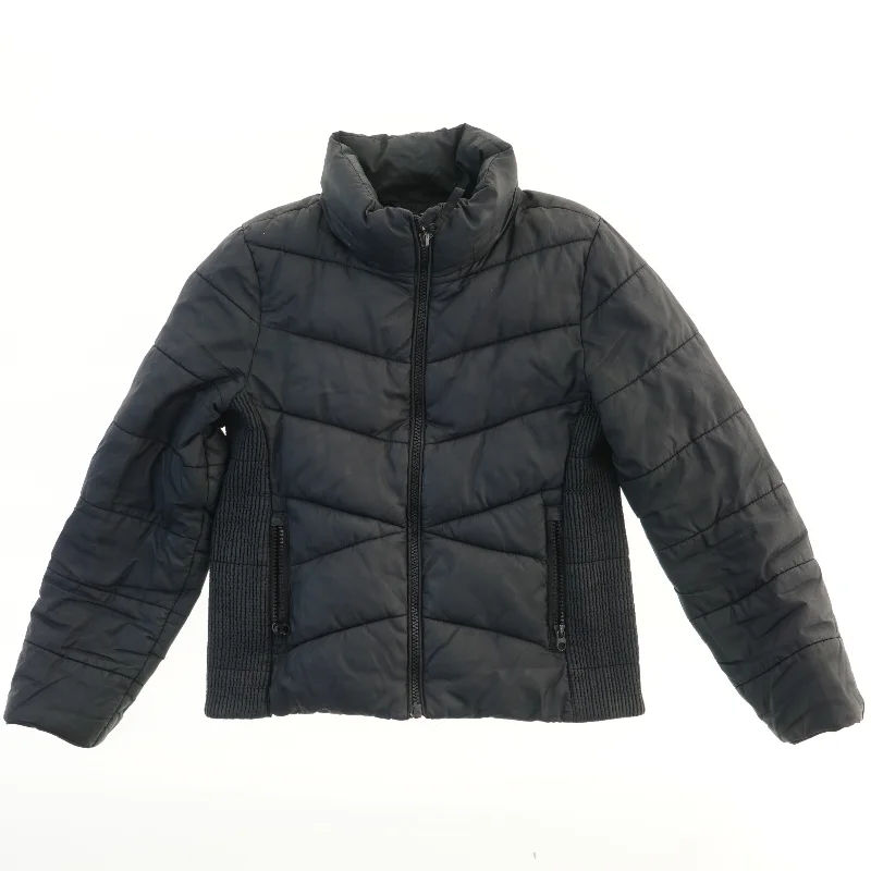 Varmejakke med lynlås fra H&M (str. 140)