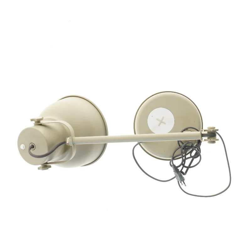 Bordlampe i beige farve fra IKEA (str. 80 cm)