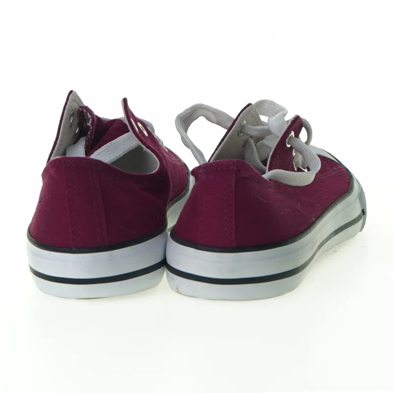 Sko fra Victory (str. 38)